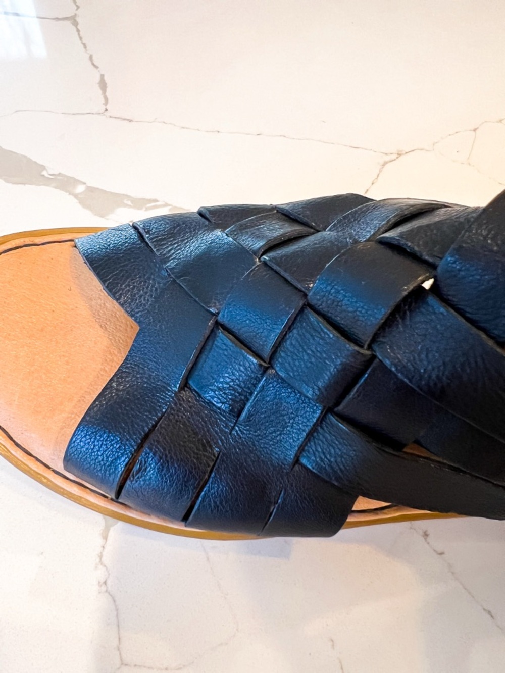 Born Iwa Black Leather Woven Buckle Sandals Womens Sz 7 M - Picture 9 of 16
